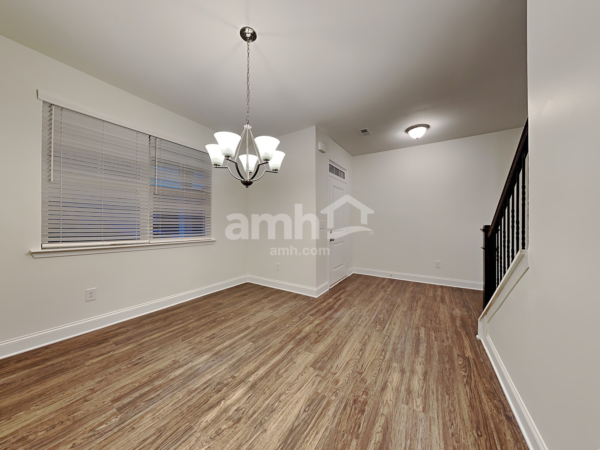 Building Photo - 5065 Hudson Vly Dr