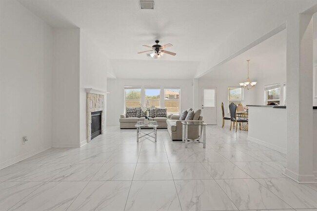 Building Photo - 9003 Creeks Gate Ct