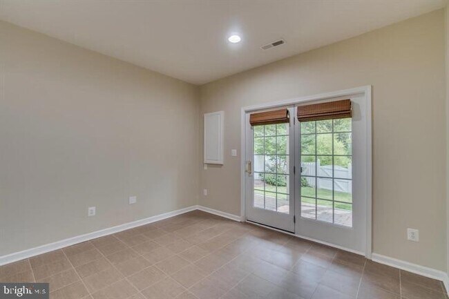 Building Photo - 20024 Northville Hills Terrace