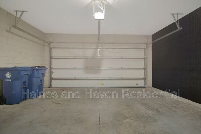 Building Photo - 840 Blue Creek Dr