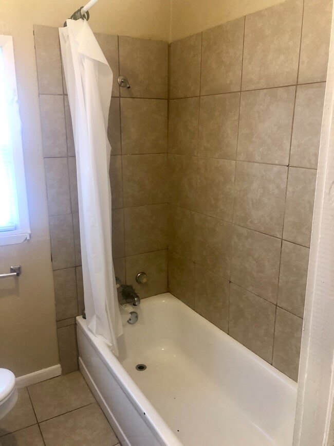 Primary Photo - Two bedroom One Bathroom Single-family home