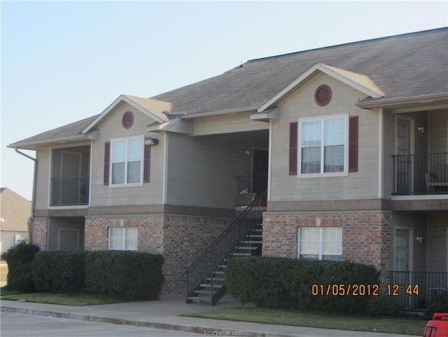 Building Photo - 100 Deacon Dr