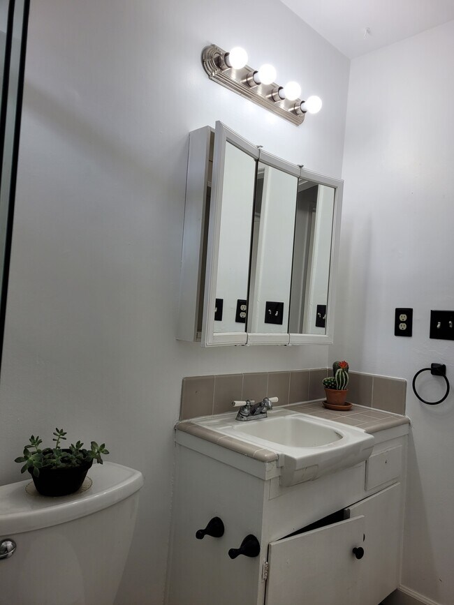 Building Photo - 3314 Preble Ave