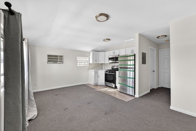 Building Photo - 147-20 226th St