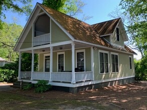 Building Photo - 493 Yonah Ave