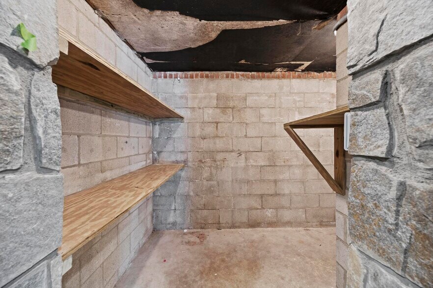 Building Photo - 8312 Savage Guilford Rd