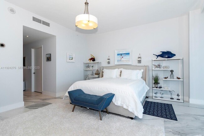 Building Photo - 701 N Fort Lauderdale Beach Blvd