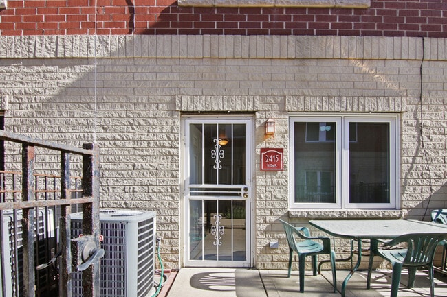 Building Photo - 2415 W 32nd Pl