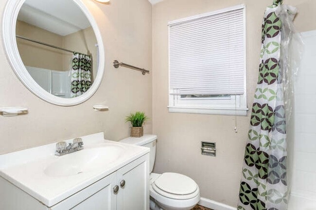 Building Photo - Charming 2-Bedroom, 1-Bath Home!