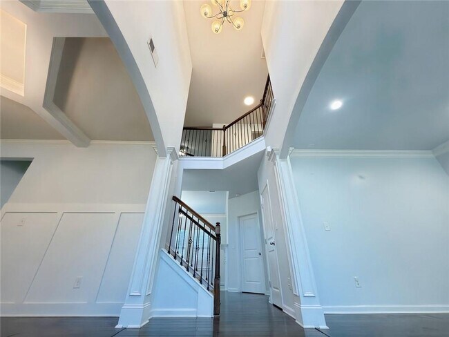 Building Photo - 2886 Cove View Ct SE