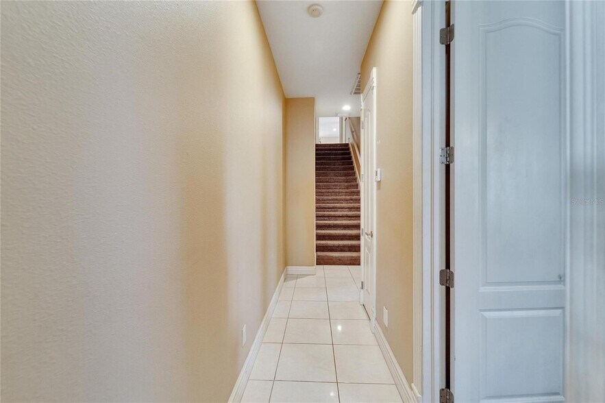 Building Photo - 2656 Wyndsor Oaks Way