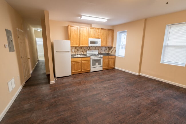 Building Photo - 5138 Gainor Rd