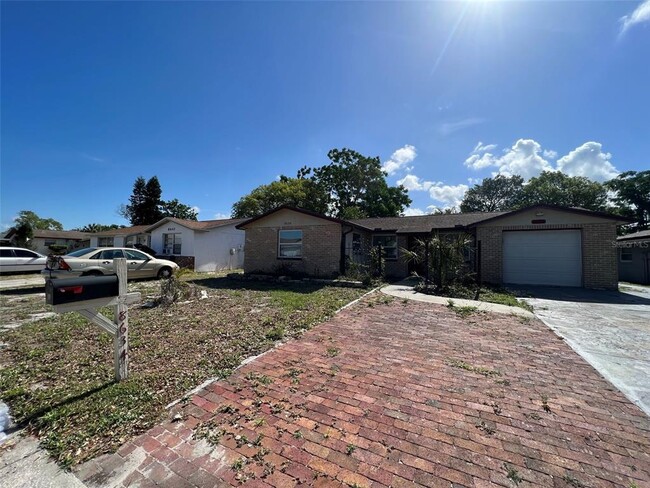 Building Photo - 8634 Sabal Way