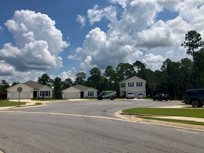Building Photo - Beautiful 2023 Build Home, available now f...