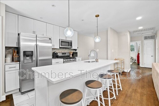 Building Photo - 12204 Bond St