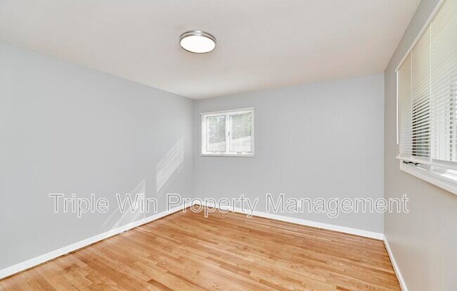 Building Photo - 2770 Dove Dr