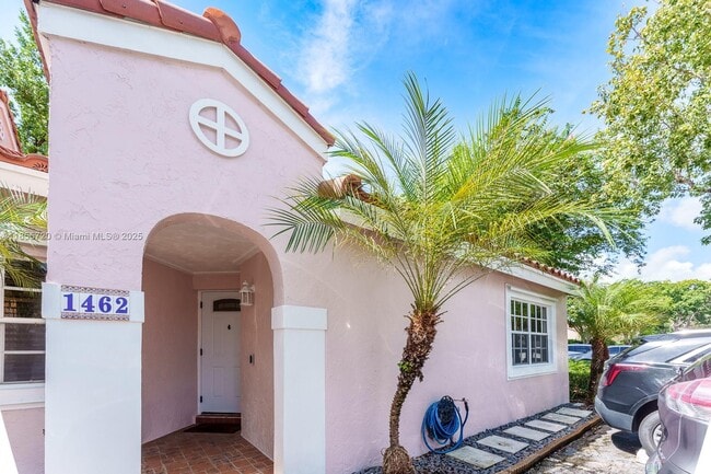 Building Photo - 1462 Springside Dr