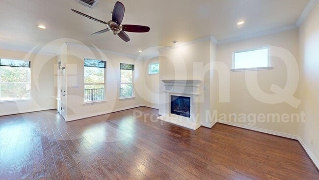 Building Photo - 12004 Terraza Cir