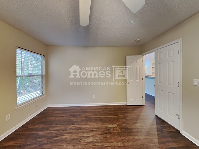 Building Photo - 10909 Acorn Park Court