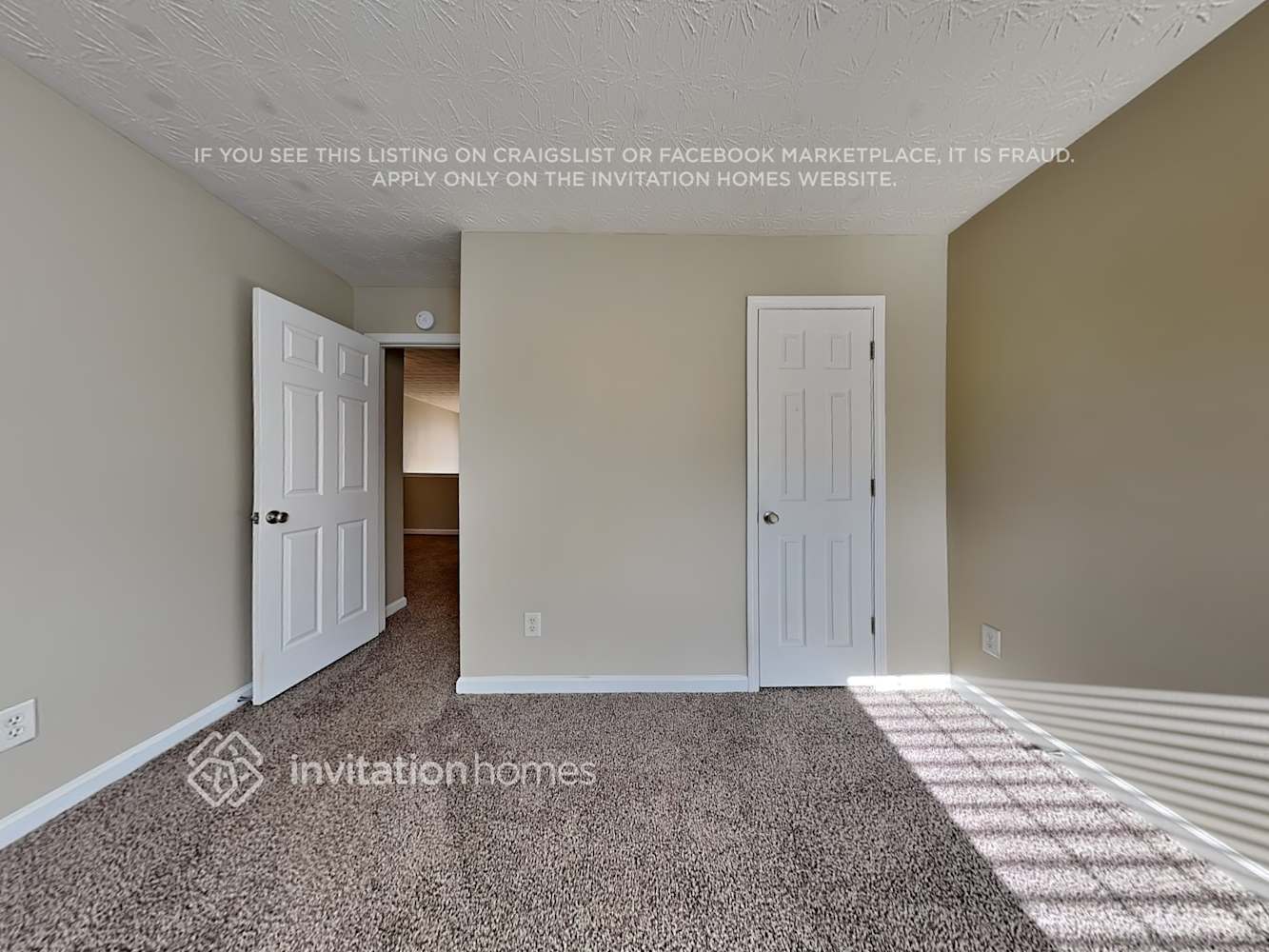 Building Photo - 6680 Island Pointe Dr