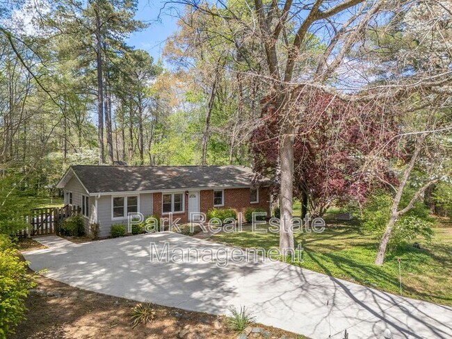 Building Photo - 8907 Rollingwood Rd