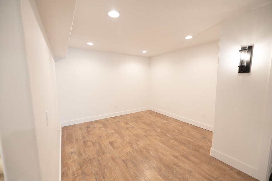 Building Photo - 154 S Quivira Ln