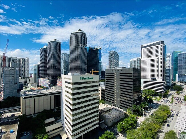 Building Photo - 951 Brickell Ave