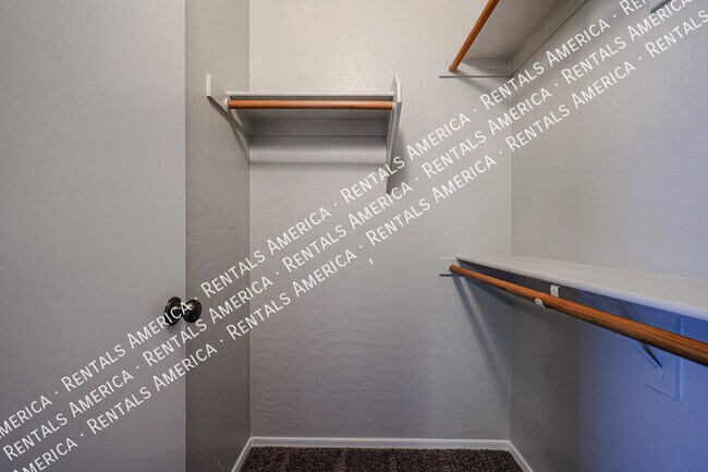 Building Photo - 8860 E Dartmouth St