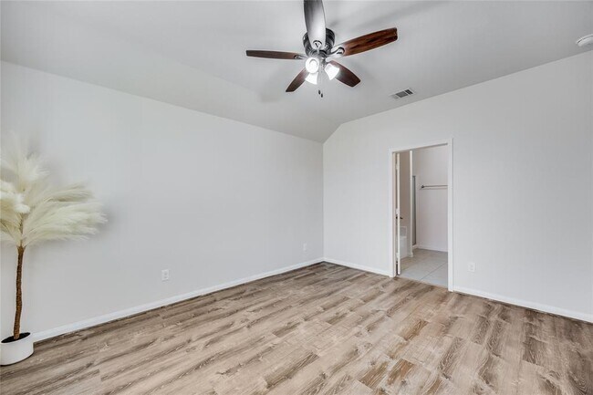 Building Photo - 19600 Woodrow Wilson St