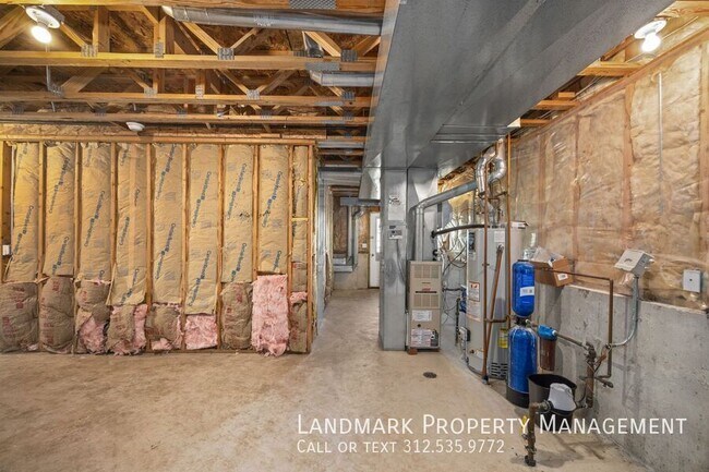 Building Photo - 437 Maggie Ln