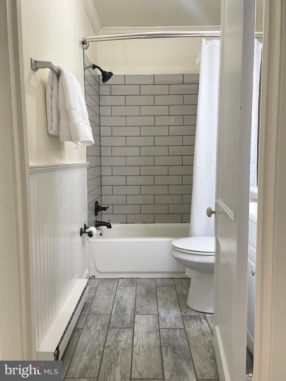 Building Photo - 18390 Silcott Springs Rd