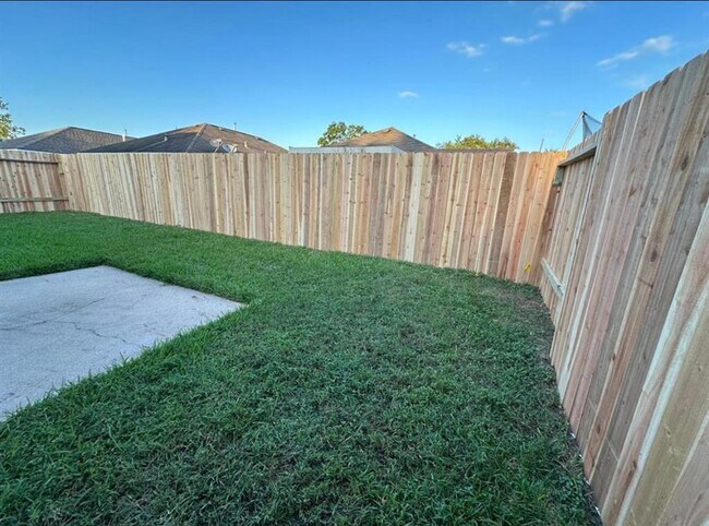 Building Photo - 12923 Abide Dr