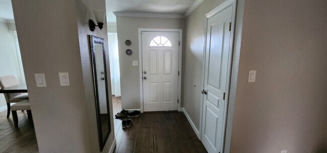 Building Photo - 5309 Oceanport Dr