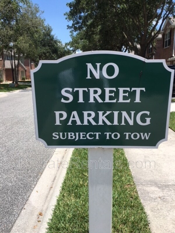 Building Photo - 11141 Castlemain Cir S