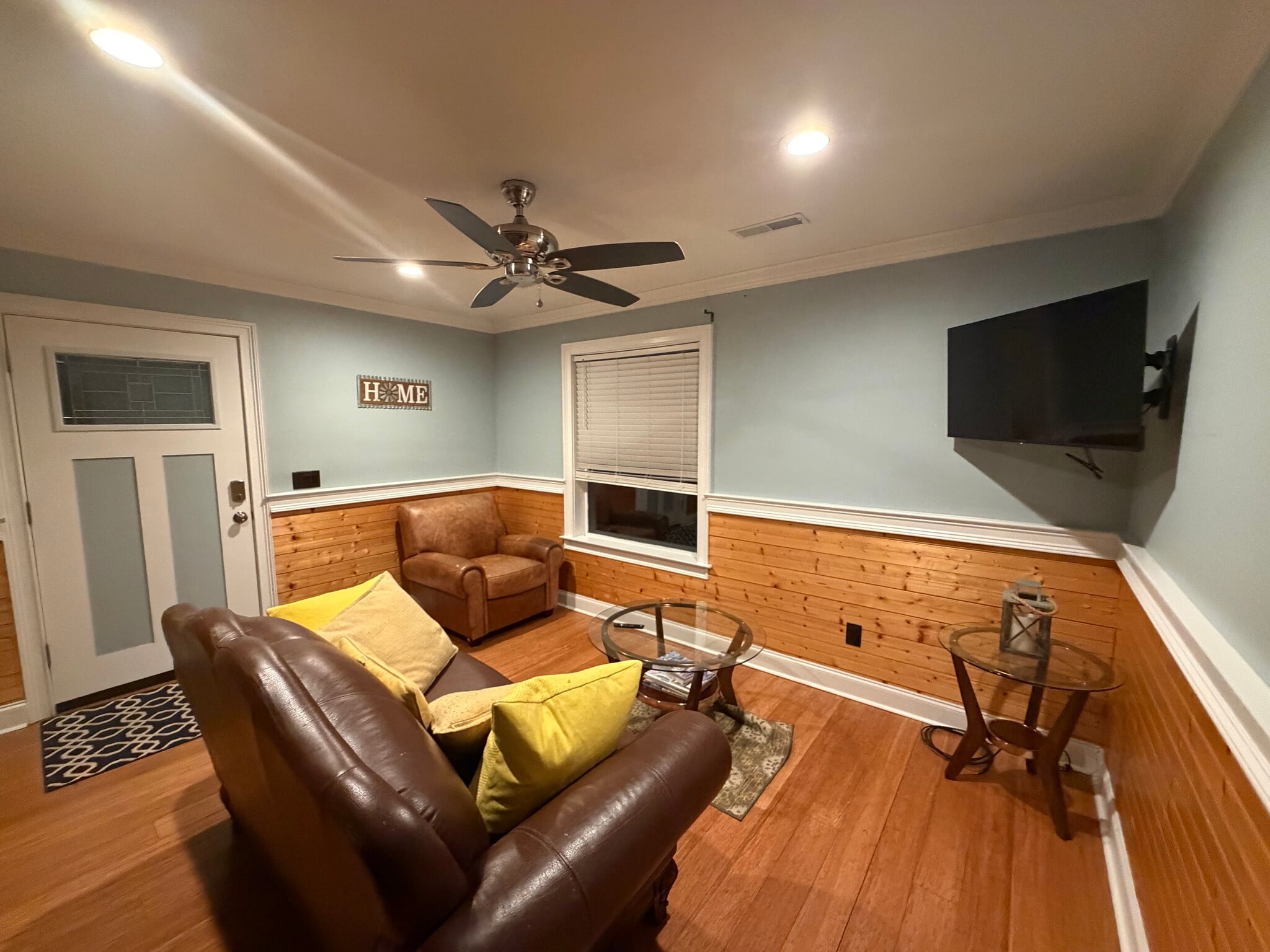 Building Photo - 1142 Victoria Rd