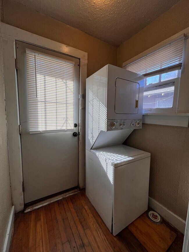 Building Photo - 2121 17th Street