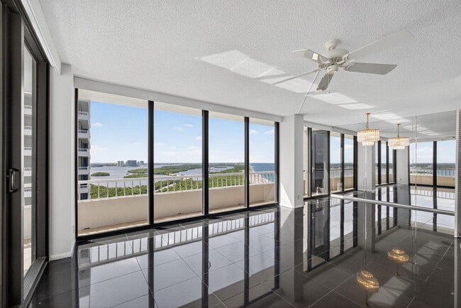 Building Photo - 5540 N Ocean Dr
