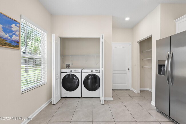 Building Photo - 9624 Baylin Ct
