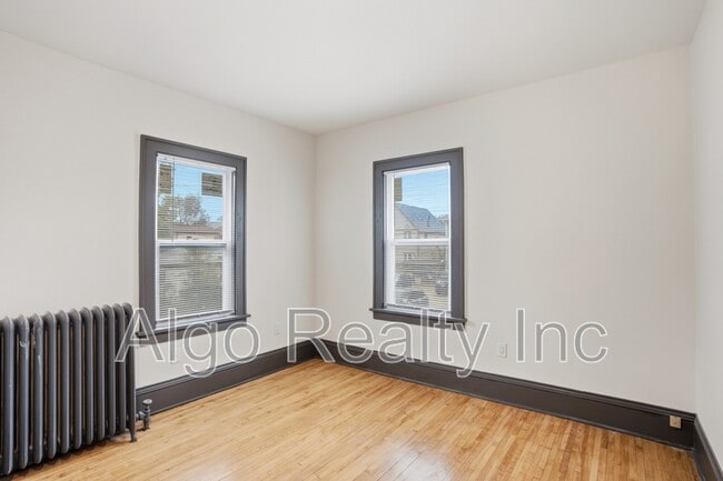 Building Photo - 3433 Portland Ave