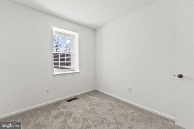 Building Photo - 8234 Stationhouse Ct