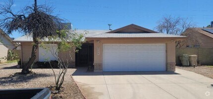 Building Photo - 2 bedroom in GLENDALE AZ 85303
