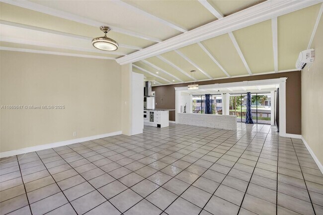 Building Photo - 2606 Gulfstream Ln