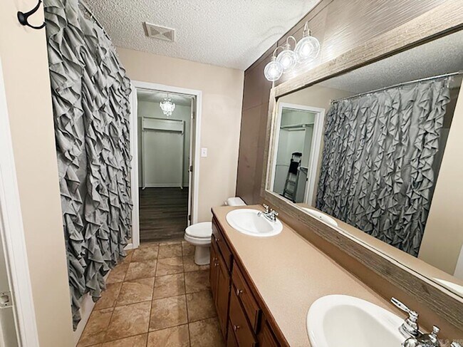 Building Photo - 4853 Tall Grass Dr