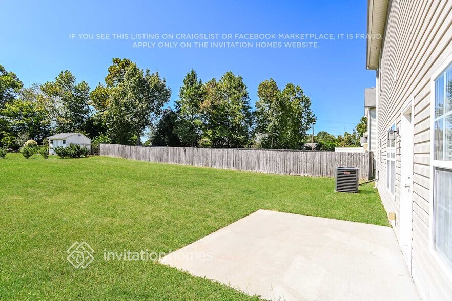 Building Photo - 1004 Oakstone Dr