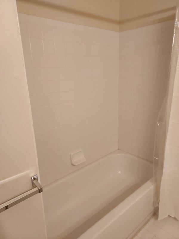 Building Photo - 16423 Claremont Dr