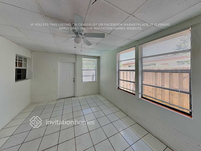 Building Photo - 3660 SW 2nd St