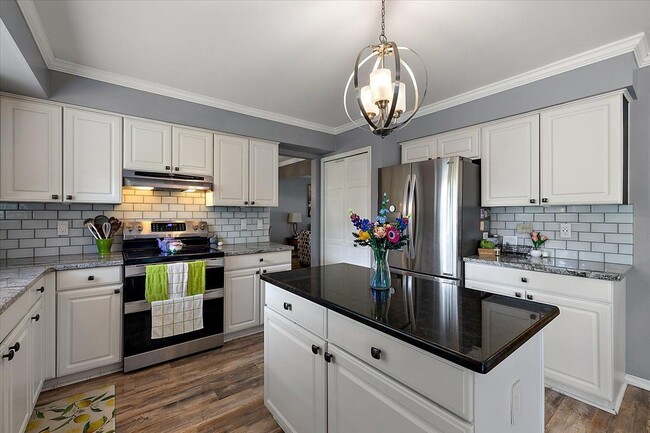 Building Photo - 42683 Wimbleton Way