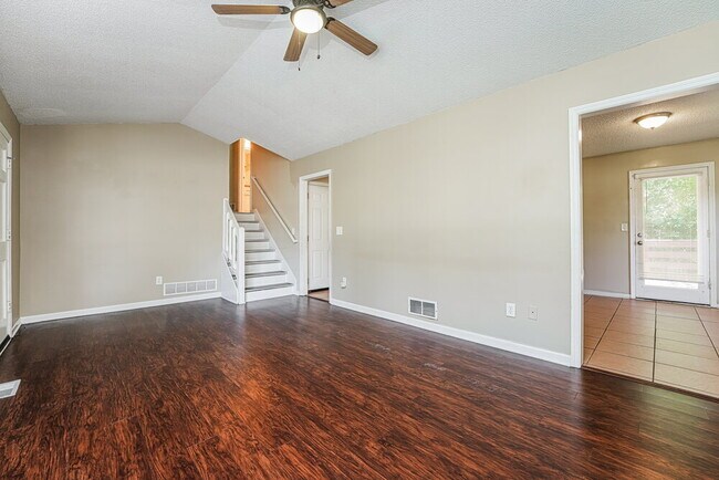 Building Photo - 3230 Westview Terrace