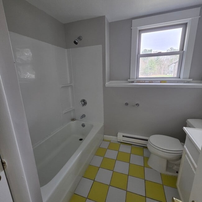 Building Photo - 81 Crane Ave S