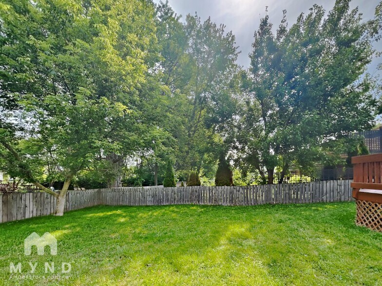 Building Photo - 5984 Cape Coral Ln